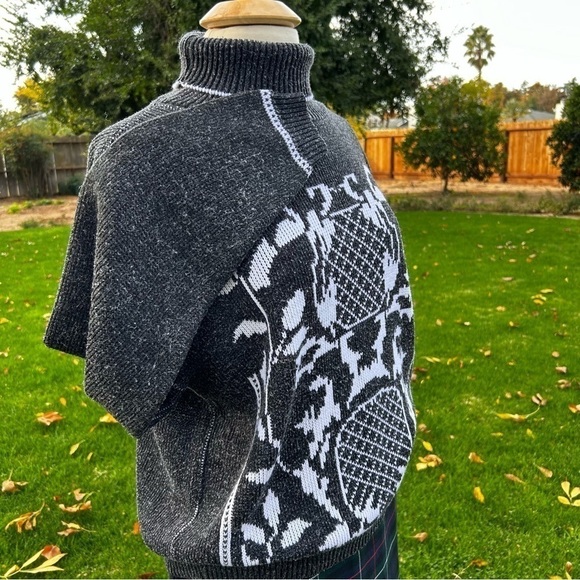 Vintage Keren Grey /White Angora Blend Sweater Size Medium Made in USA - Picture 5 of 10